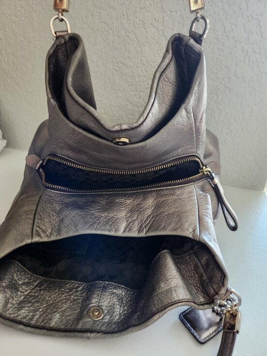 Euc Vintage Coach Madison Phoebe Silver Metallic Leather Shoulder Bag